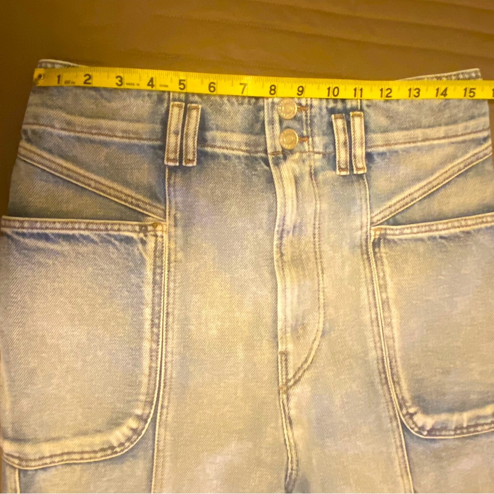 High-Rise Light Wash Women’s Jeans - Picture 7 of 16